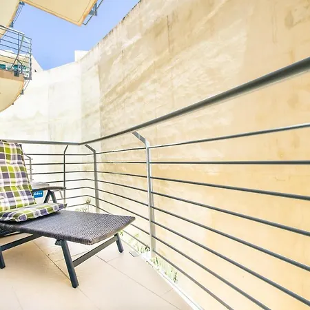 Appartement Spacious Cliff-top 2br Near Beach